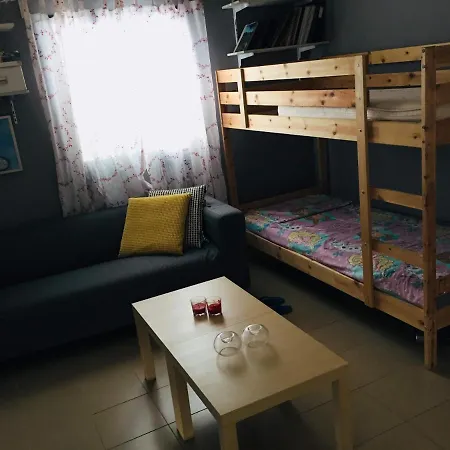 Artist In Dromolaxia Apartament