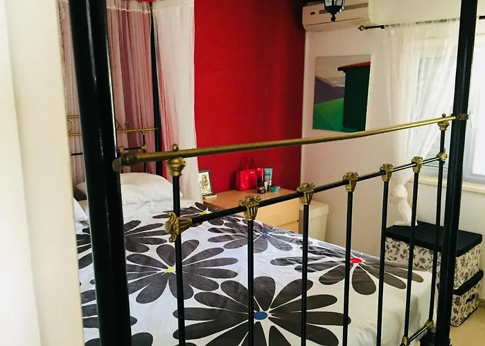 Artist In Dromolaxia * Ларнака